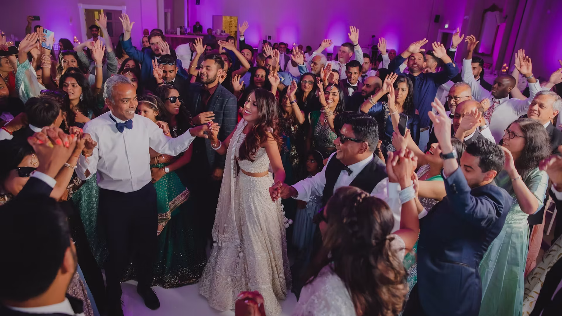 choosing the right wedding DJ